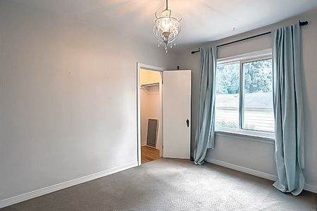 3 Bed Renovated Home For Rent In Grovenor - Photo 3