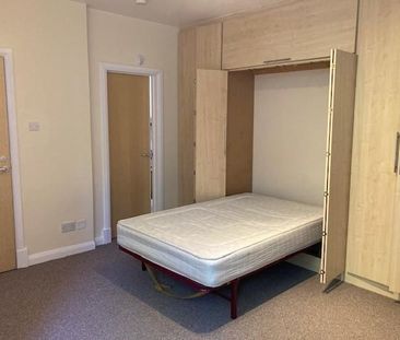 Studio to rent - Photo 3
