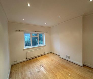 5 Bed End Terrace, Lakehall Gardens, CR7 - Photo 4