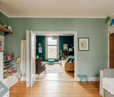An immaculate two-bedroom terraced house to let in Bedminster, offe... - Photo 3