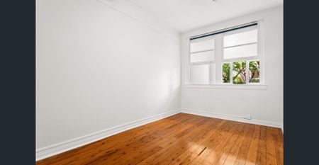 Art Deco Charm With Home Office / Sunroom - 600m to Rose Bay Ferry & Lyne Park - Photo 5