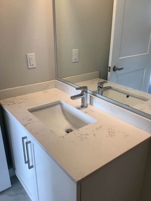 For Lease - 15 Queen Street Unit# 714, Hamilton, Ontario - Photo 1