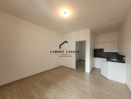 Appartement à louer, 2 pièces - PAU,PAU 64000 - Photo 4