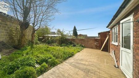 Tudor Road, Luton, Bedfordshire, LU3 - Photo 5