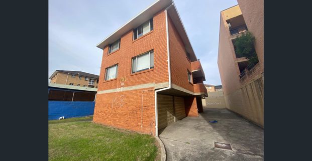 Renovated 2 Bedroom Unit in Liverpool - Photo 1