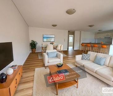 Well-positioned apartment in the heart of blacktown - Photo 1