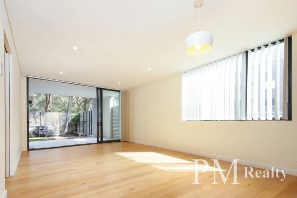 Stunning One Bedroom Apartment with Garden Retreat - Photo 1