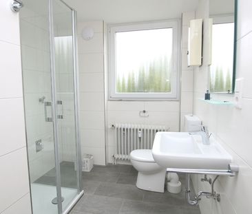 Aufwendig renovierte Wohnung im Hochparterre mit Balkon in Bad Zwis... - Photo 6