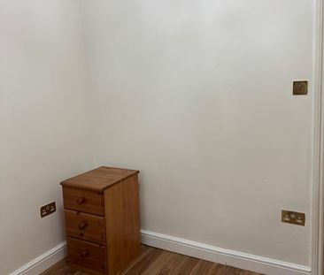 Room in a Shared House, Castleton Road, IG3 - Photo 4