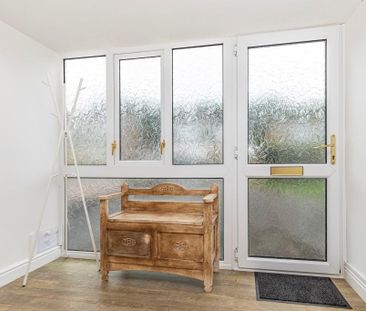3 bedroom bungalow to rent - Photo 1