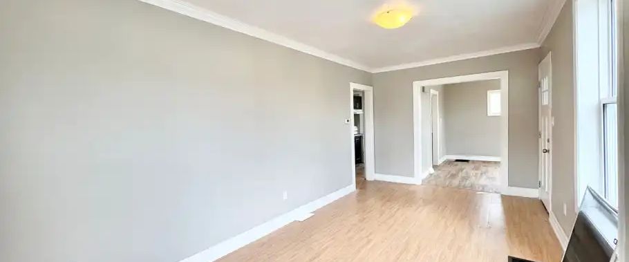 1-32 Brock St W, Oshawa, Ontario L1G 1R4 | 32 Brock Street West 1, Oshawa - Photo 1