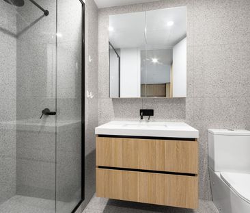 Modern Apartment Living in a Prime Maribyrnong Location - Photo 6