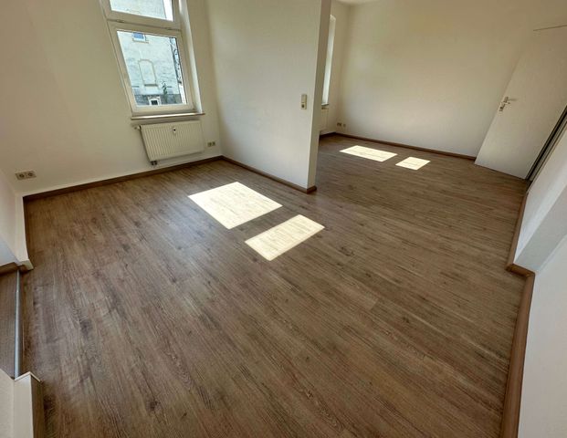 1. OG - Bad mit Wanne - Balkon ! bezugsfrei frei ab SOFORT - Photo 1