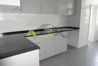 Apartamento T3 em Lisboa