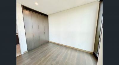 Two Bedroom with Magnificent Harbour bridge & City Views - Photo 2