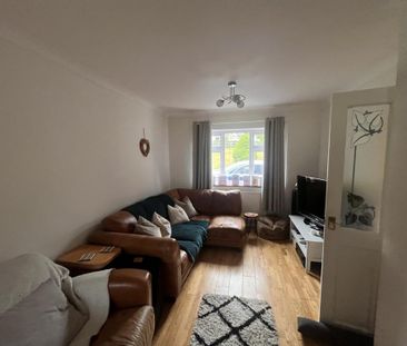 2 bedroom semi-detached house to rent - Photo 5