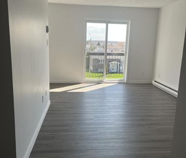 Granby, 4 1/2 libre Mai, 55 ans ou plus, Retraiter ou semi retraite... - Photo 3