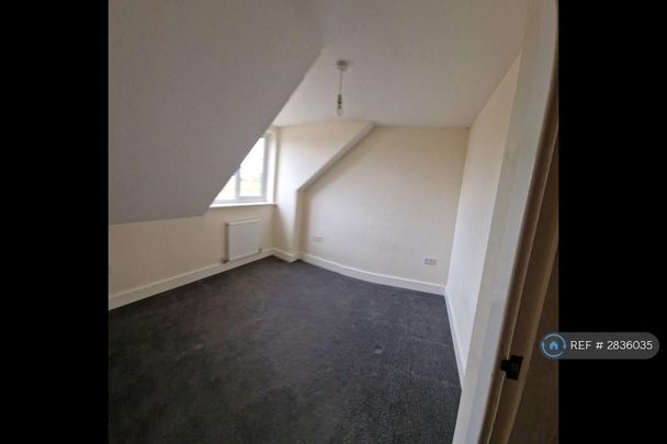2 bedroom semi-detached house to rent - Photo 1