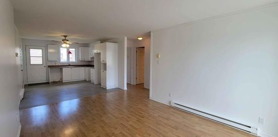 Beau 4 ½ rénové Saint-Jean-sur-Richelieu – location maintenant - Photo 2