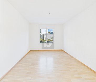 CHARMING WITH A VIEW OF THE ALPINE RANGE - Photo 2