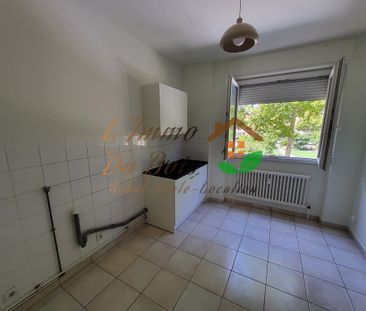 Location Appartement 3 pièces 82m² LE PEAGE DE ROUSSILLON 38550 - Photo 2