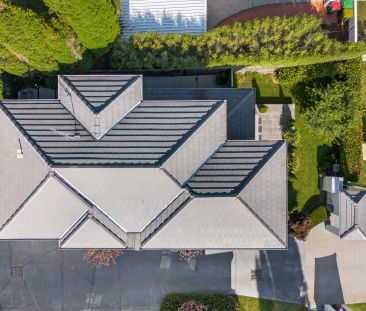 Elegant and Easy-Care Living in a Desirable Bowral Pocket - Photo 3