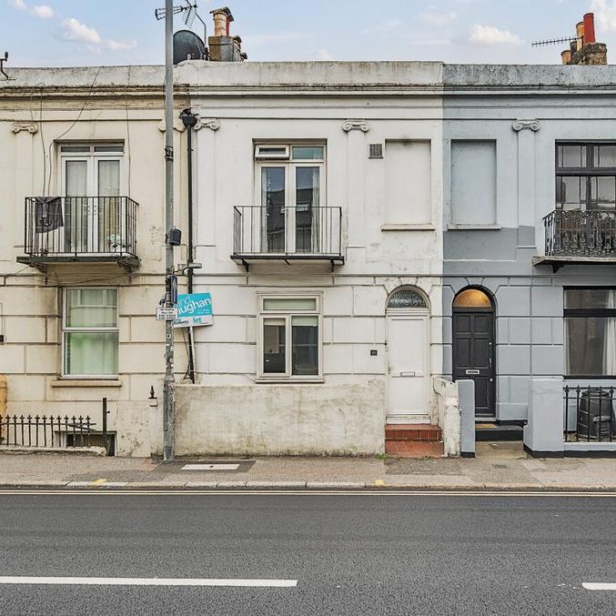 4 bedroom terraced house to rent - Photo 1