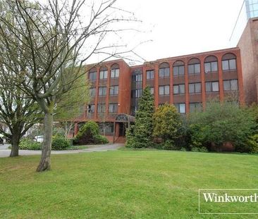 Shenley Road, Borehamwood, Hertfordshire, WD6 - Photo 3