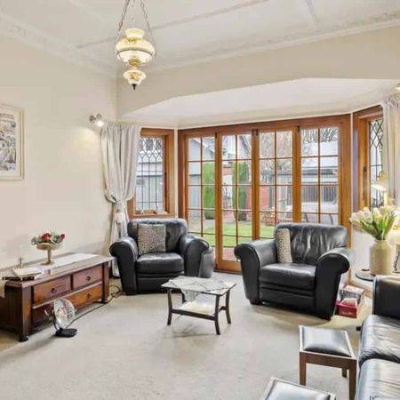 Hokowhitu - 4 Bedrooms - Photo 4