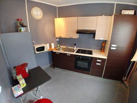 Location Maison 3 pièces 79m² ARMENTIERES 59280 - Photo 5