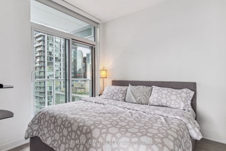 For Lease - 30 Nelson Street Unit# 1802, Toronto, Ontario - Photo 4