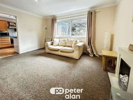 Woodside Court, Lisvane Road, Llanishen, CF14 - Photo 2