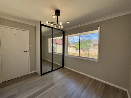 “Luxurious Family Living with Space, Style & Comfort” - Photo 5