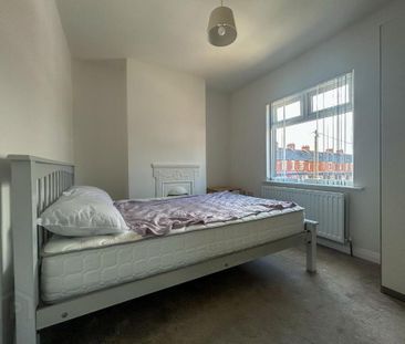 8 Windsor Drive, Belfast, BT9 7FH - Photo 4