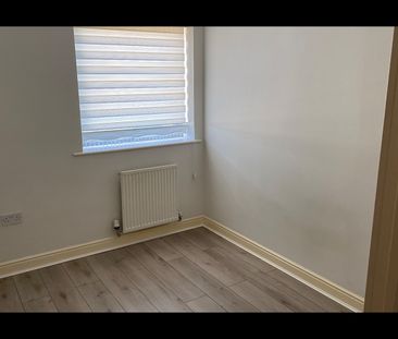 2 Bed Flat, London, N13 - Photo 5