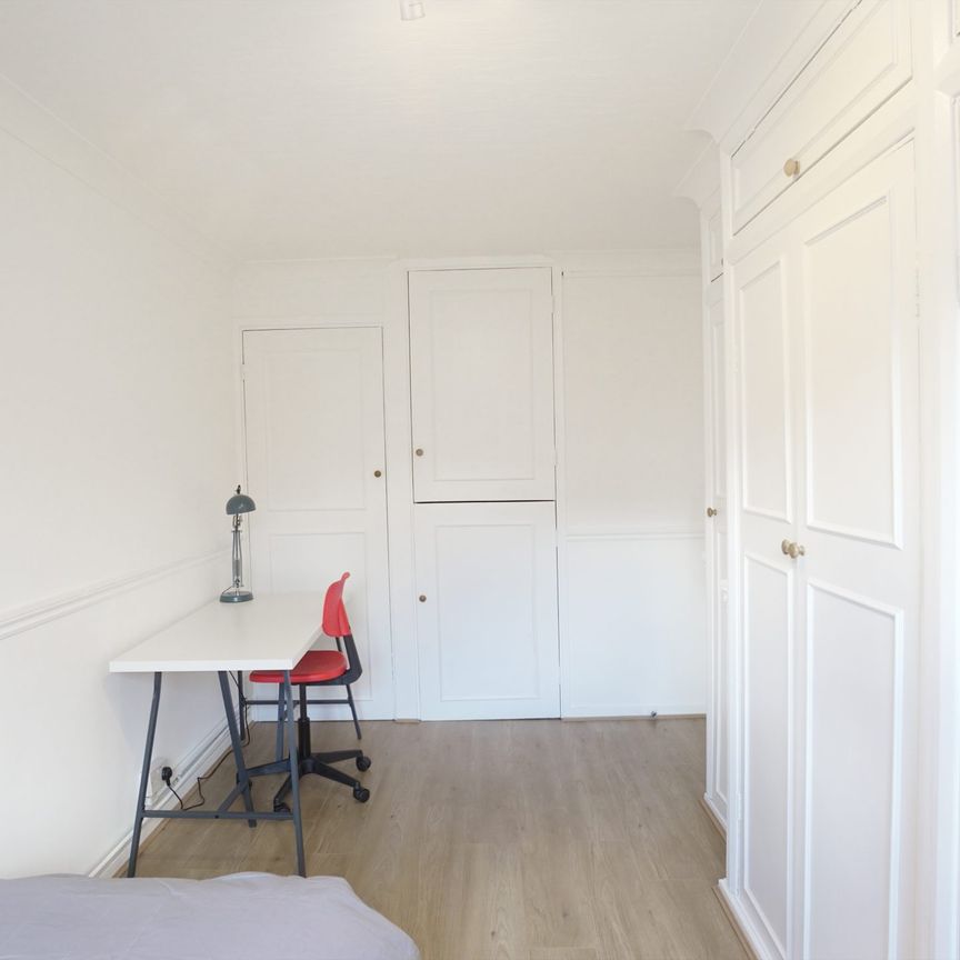 Perley House – Room 1 - Photo 1