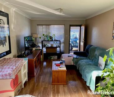 Perfectly positioned and easily maintained - Photo 1