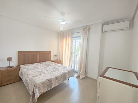 - THREE BEDROOM HOUSE FOR RENT IN VILLAMARTÍN - Photo 3