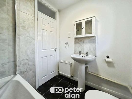 Heol Y Cadno, Thornhill, Cardiff, CF14 - Photo 1