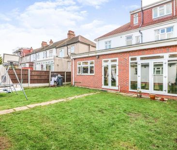 1 bedroom in a house share to rent - Photo 6