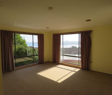 6 Hatton Gardens, Sandy Bay TAS 7005 - House For Rent | Domain - Photo 4