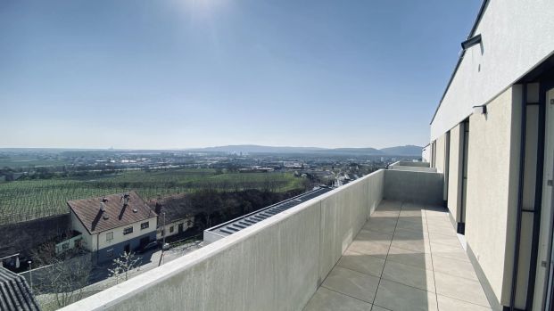 Neubau Erstbezug Wunderschöne Drei Zimmer Wohnung mit Balkon und herausragender Aussicht - Foto 1
