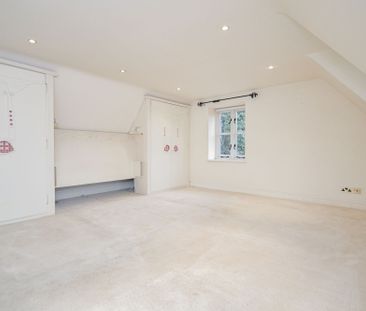 Great Massingham - Photo 3