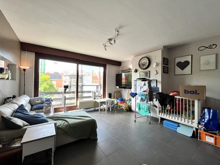 Verzorgd en lichtrijk appartement in centrum Brasschaat - Photo 2