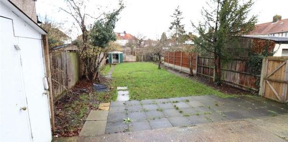 Briarwood Close, London, NW9 - Photo 2