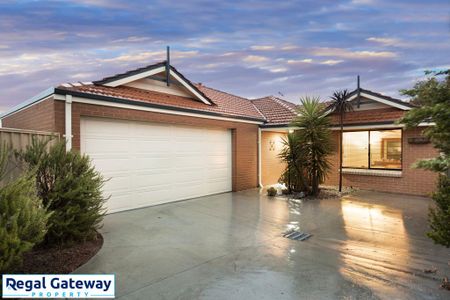 22B Halcyon Way, ATWELL WA 6164 - Photo 2