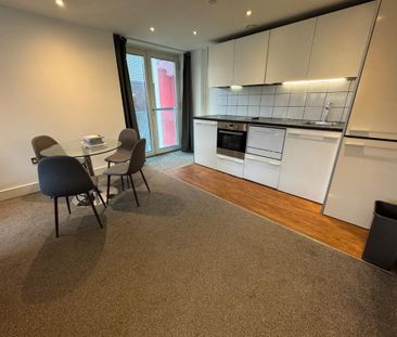 2 bedroom flat to rent - Photo 4