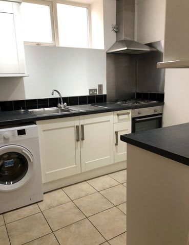 2 Bed Flat, Elmwood Road, CR0 - Photo 5