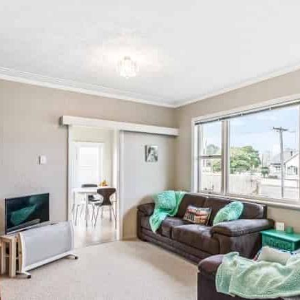 Three bedroom home in Pukekohe! - Photo 1