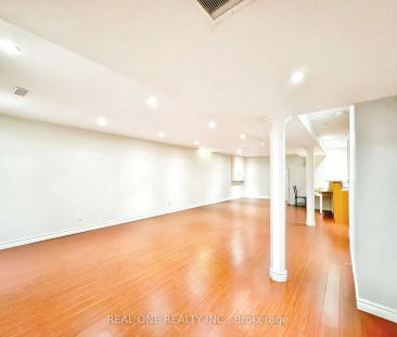 Detached Home For Lease | N9234064 - Photo 5